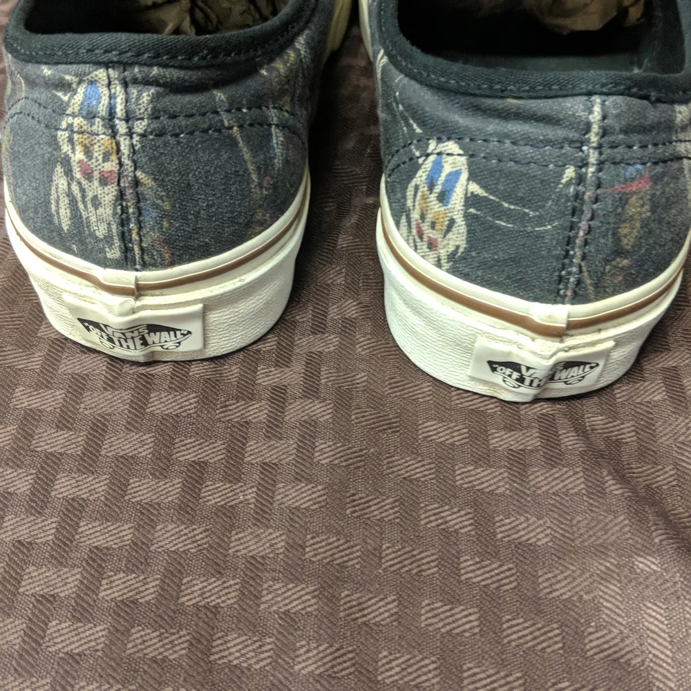 Vans - Picture 11 of 15